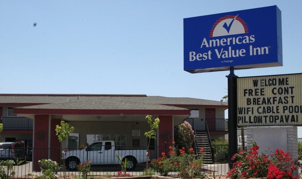 Americas Best Value Inn Нідлс Екстер'єр фото