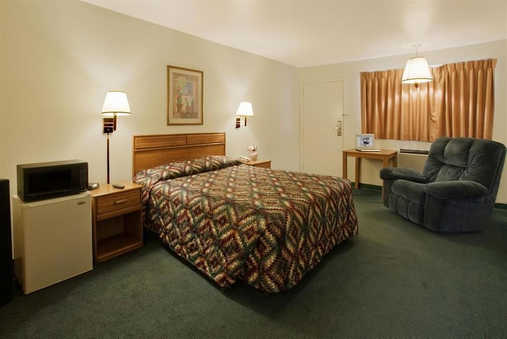 Americas Best Value Inn Нідлс Екстер'єр фото